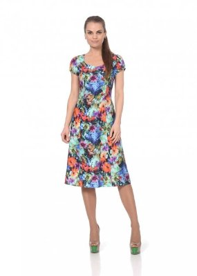 Zara Krátké projmuté šaty, originální vzor
Složení: viskóza 100 %
Země původu: Česká republika
