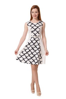 Nikol Krátké letní šaty s páskem
Složení: viskóza 50 %, bavlna 50 %
Země původu: Česká republika