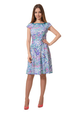 Juliana Projmuté šaty s páskem
Složení: viskóza 100 %
Země původu: Česká republika
